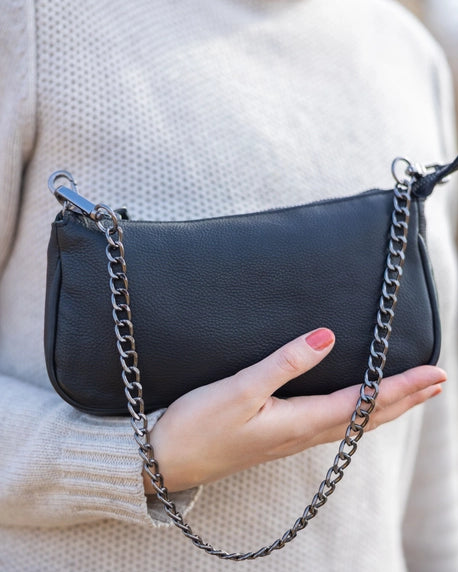 Handbags & Totes