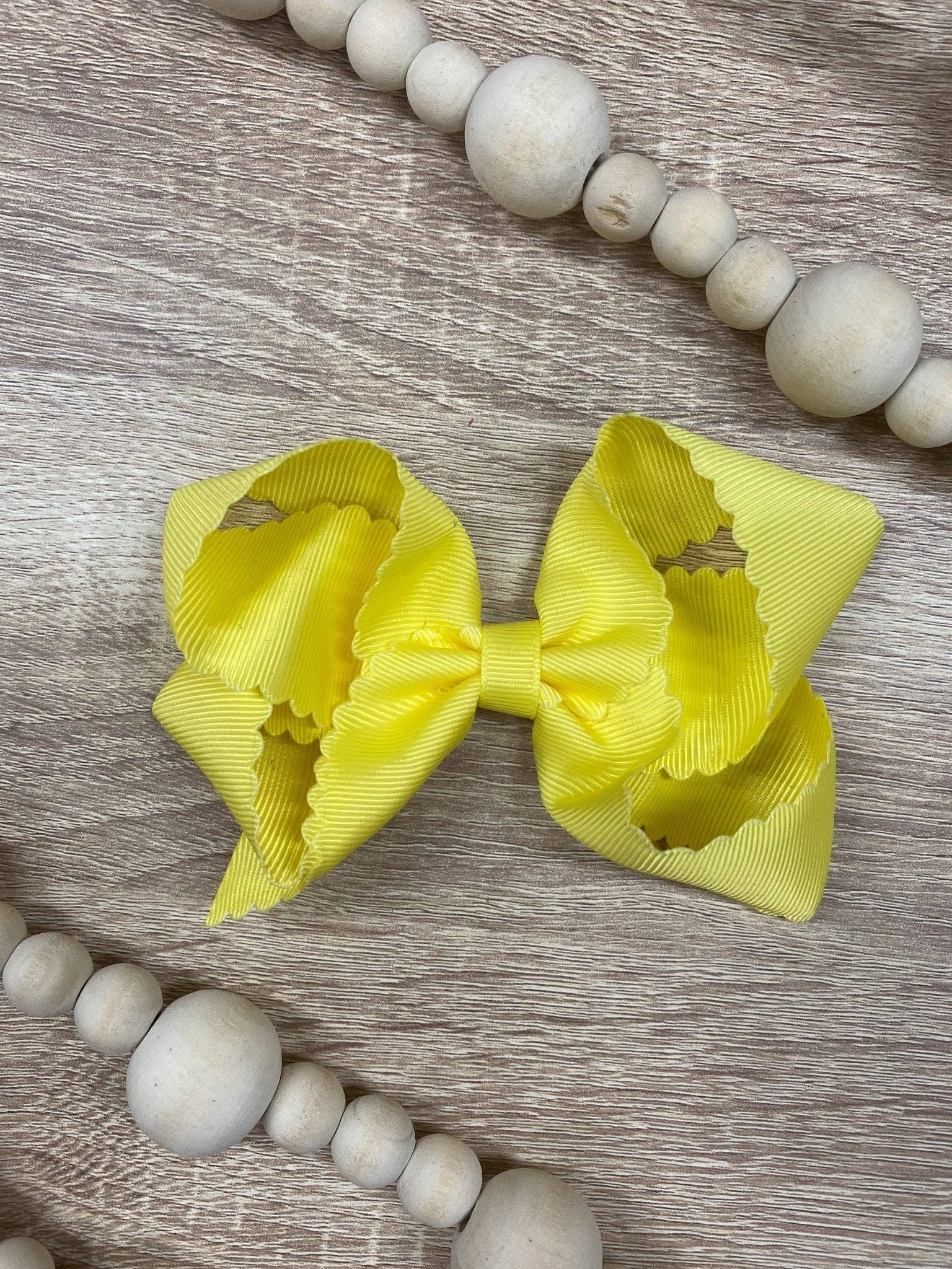 The Hair Bow Company - 4.5" Classic Scalloped Hair Bow | Clip or Headband