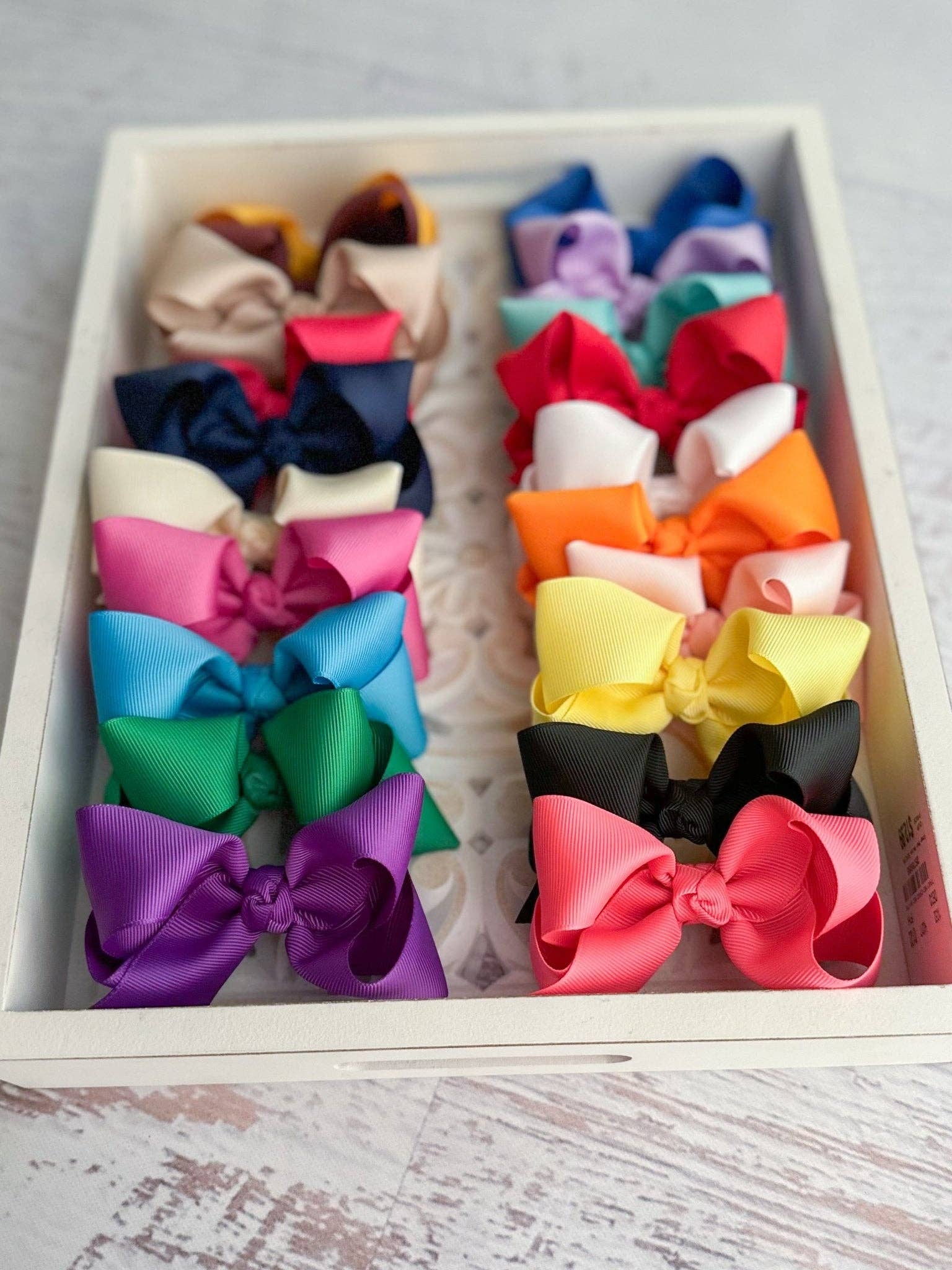 The Hair Bow Company - 4" Essential Grosgrain Hair Bow | Clip or Headband
