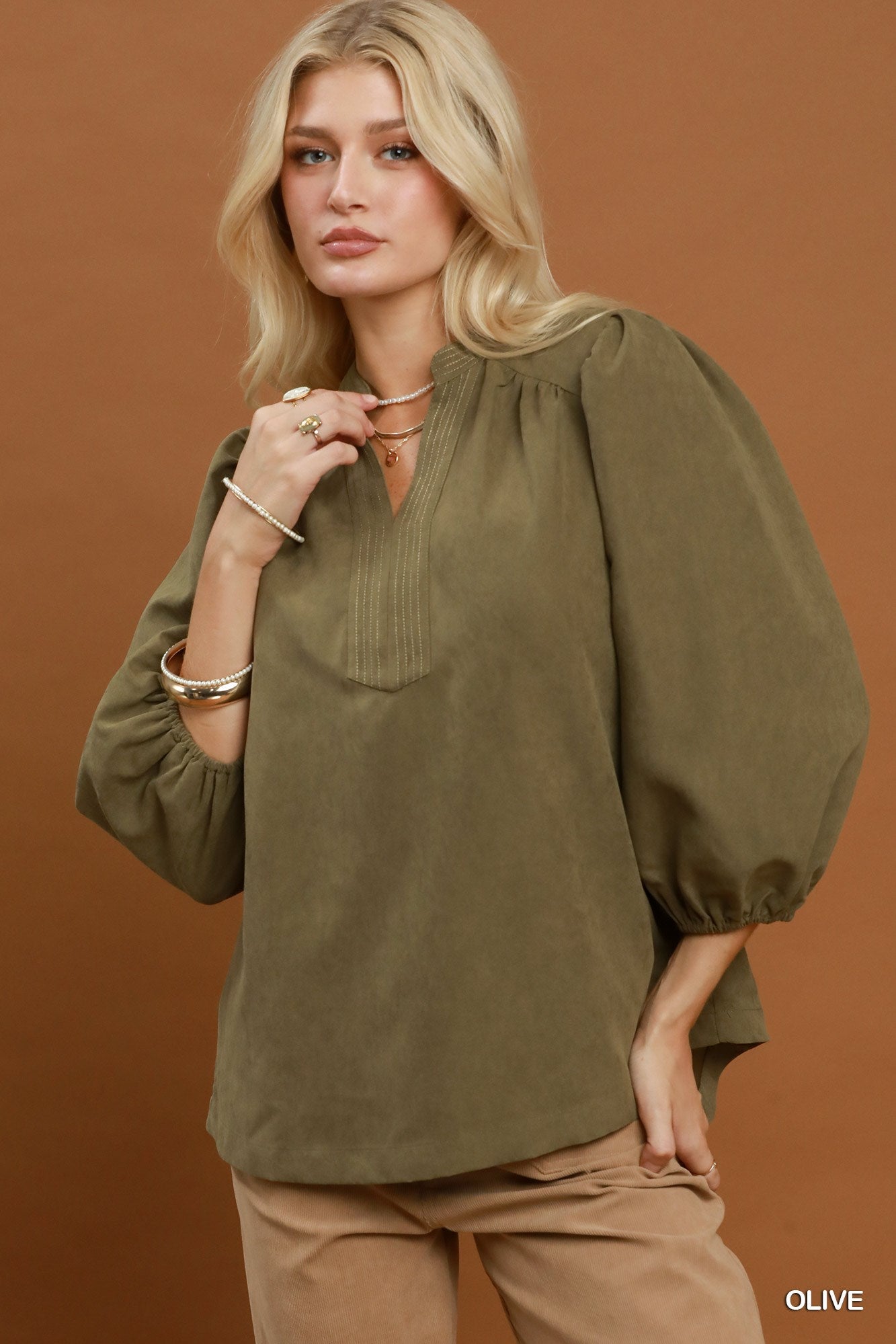Solid Long sleeves Top with Contrast with Details