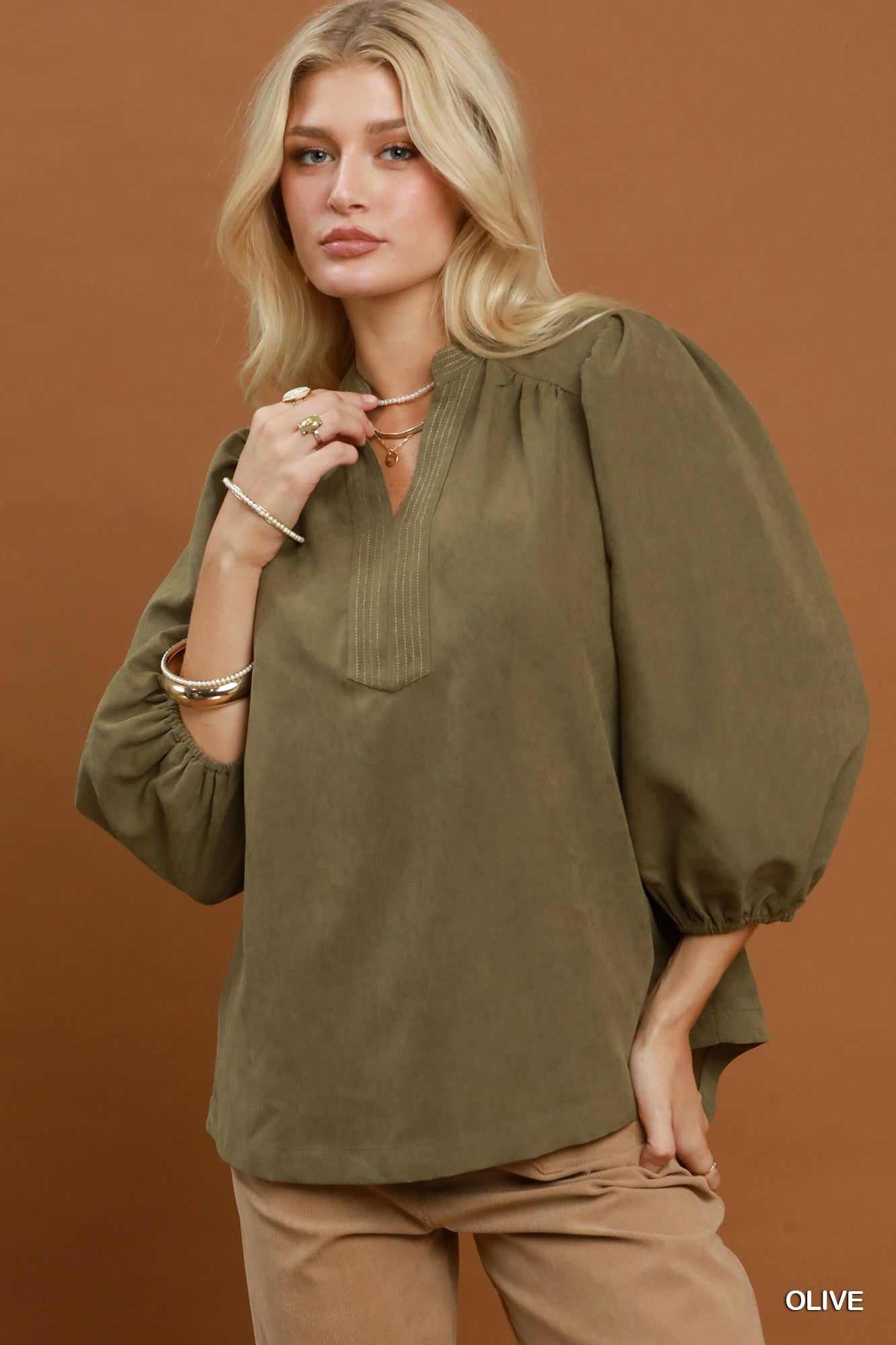 Solid Long sleeves Top with Contrast with Details