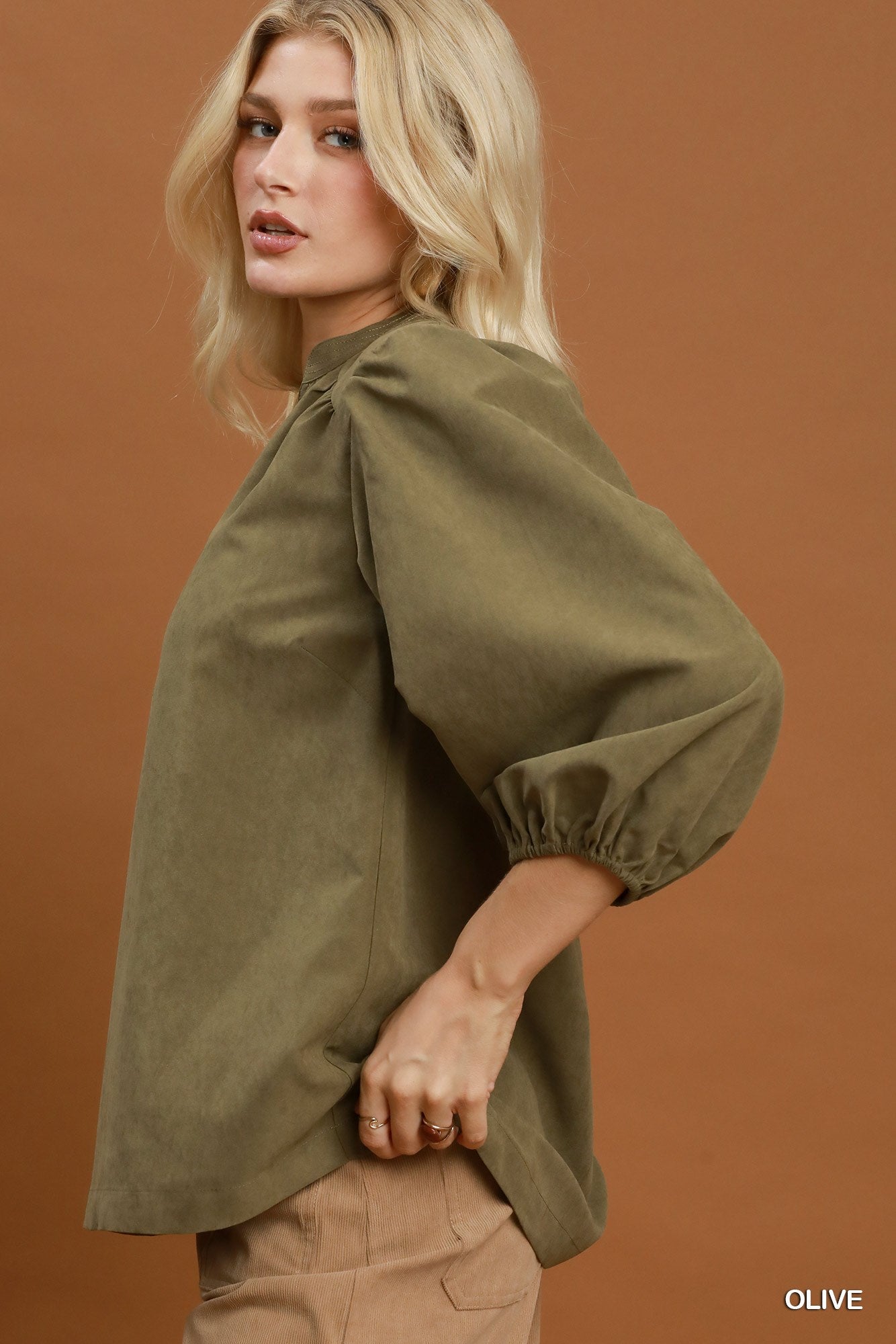 Solid Long sleeves Top with Contrast with Details