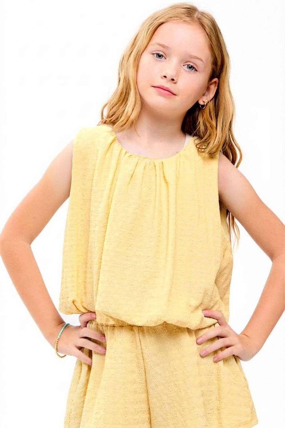 Good Girl - Curly Wrinkled Sleeveless Bubble Top