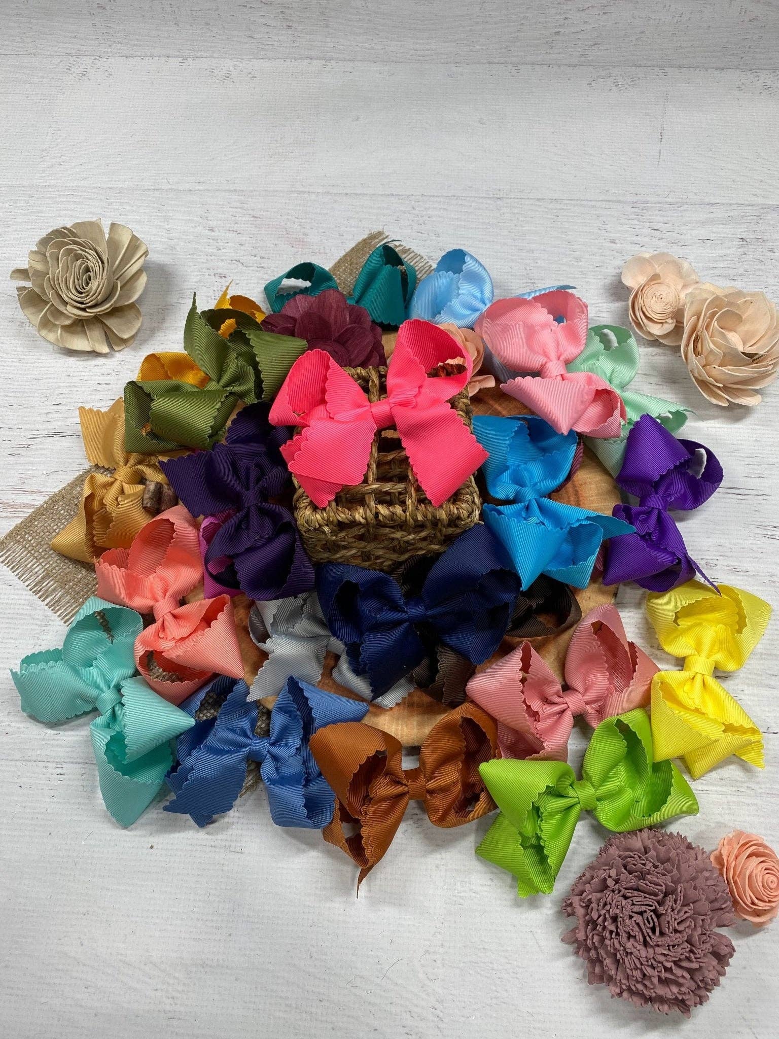 The Hair Bow Company - 4.5" Classic Scalloped Hair Bow | Clip or Headband