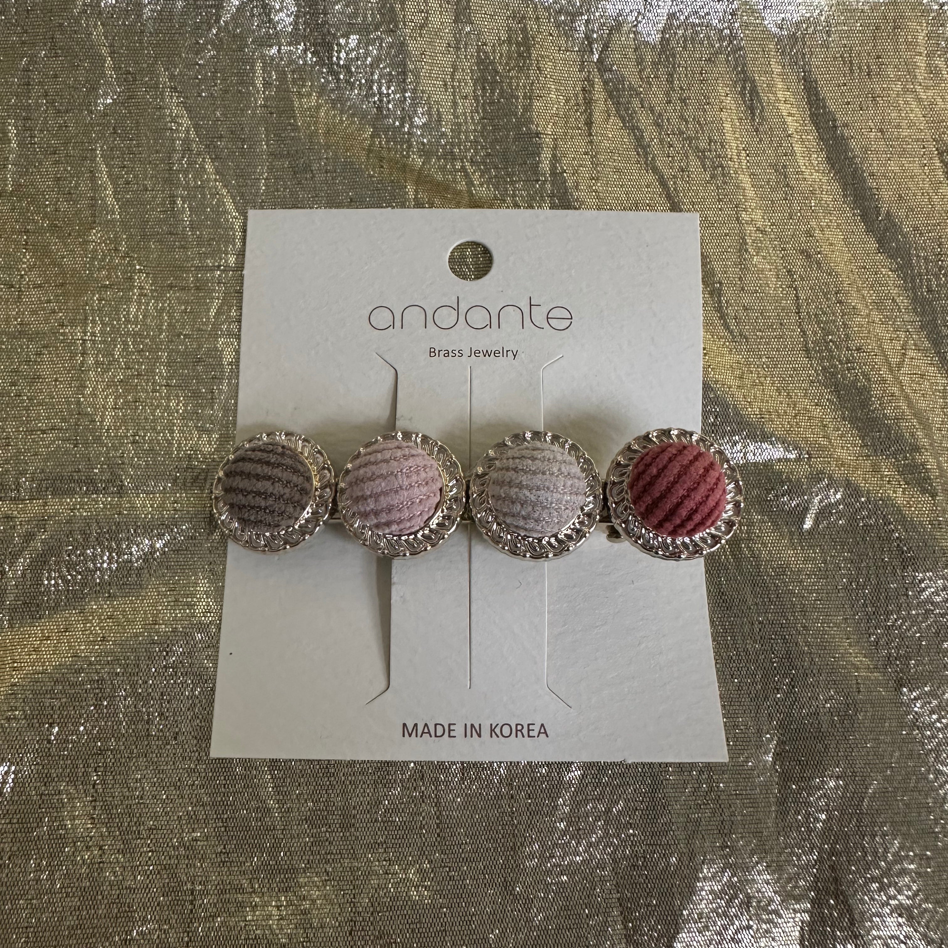 Thread Ball Hair Clip