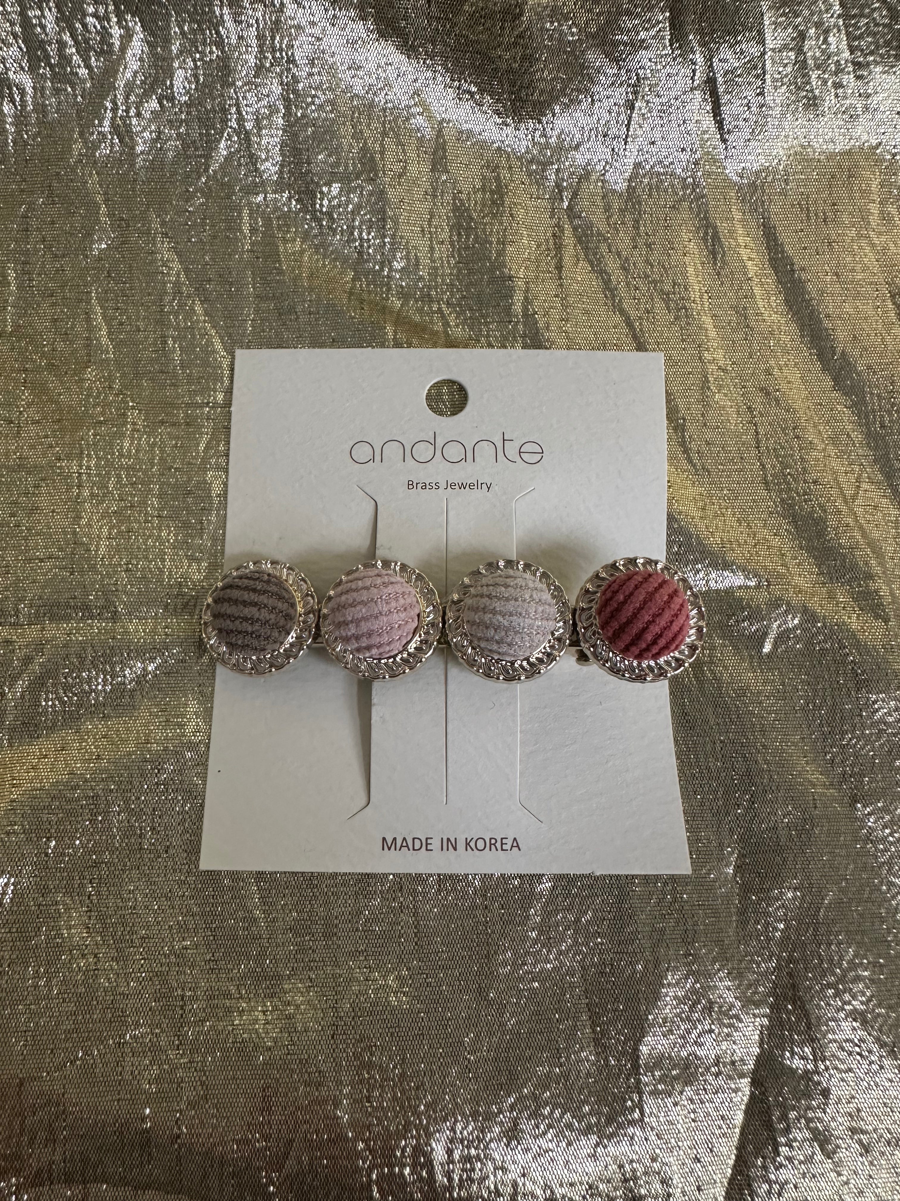 Thread Ball Hair Clip