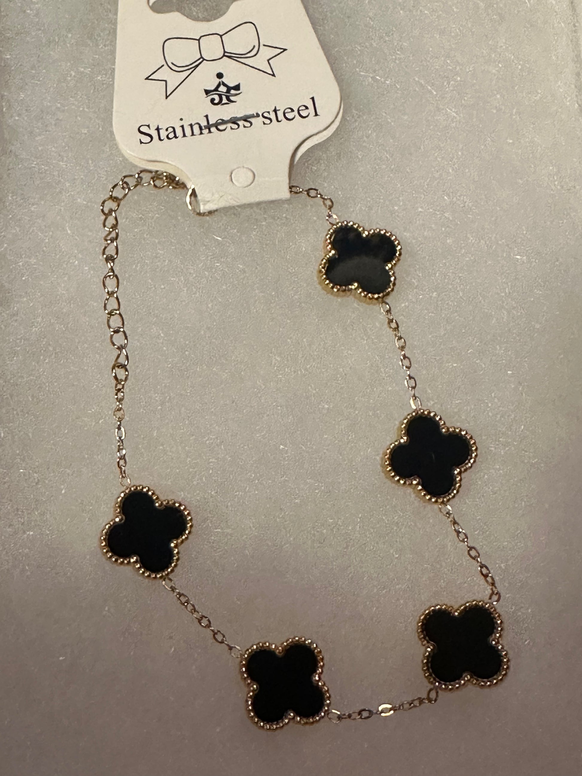 Clover Bracelet in Gold