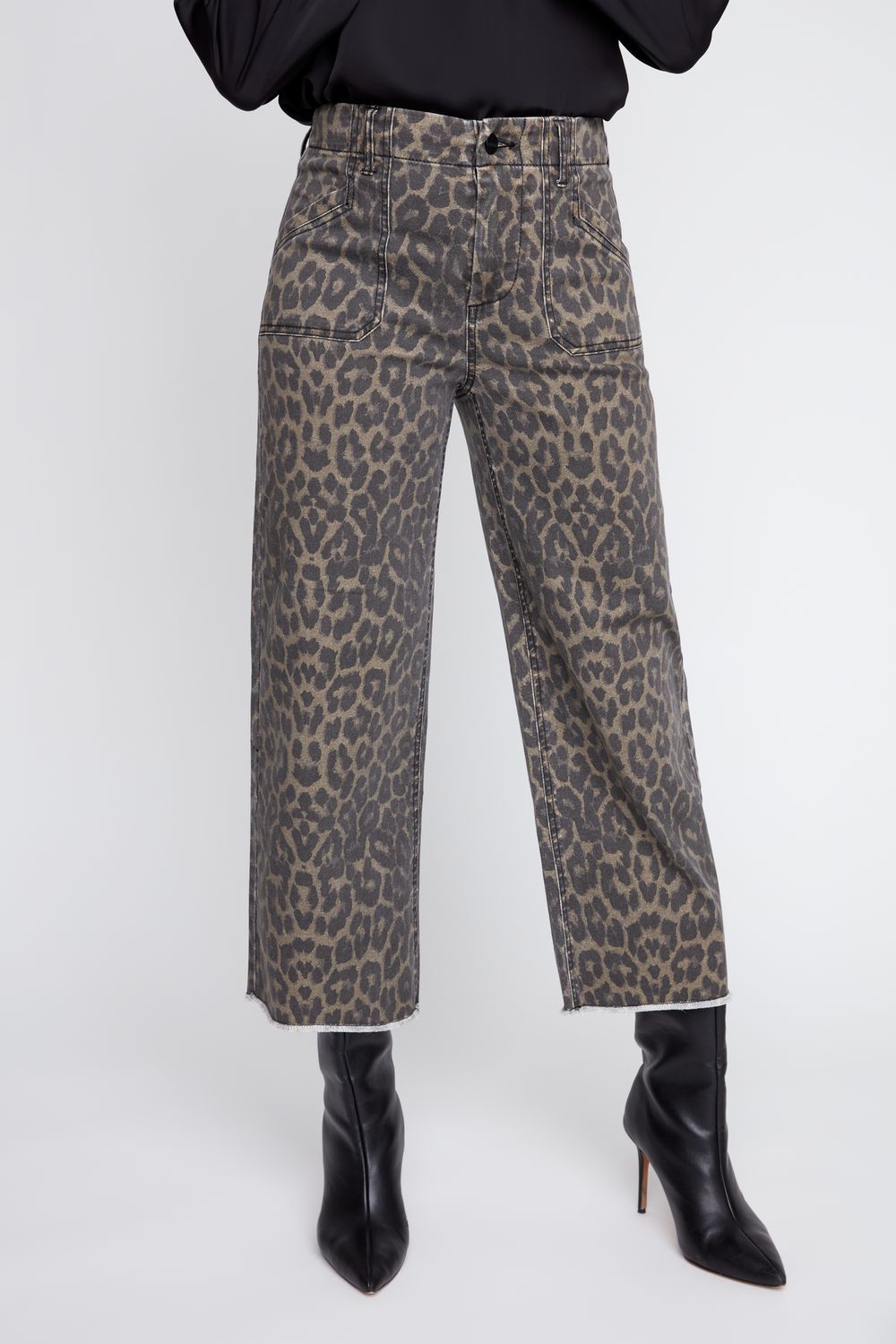 Leopard Print Cropped Pants - R11021