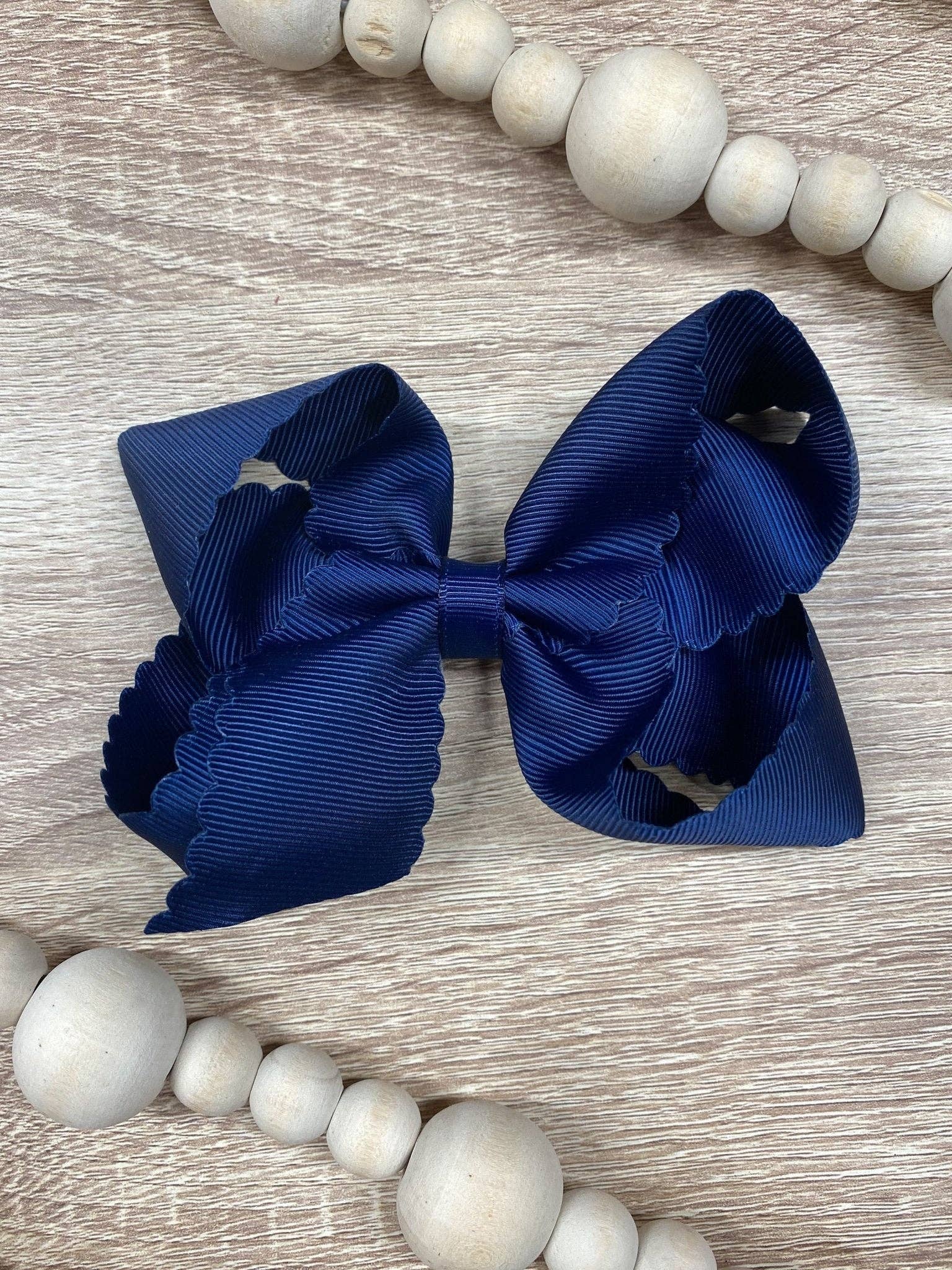 The Hair Bow Company - 4.5" Classic Scalloped Hair Bow | Clip or Headband