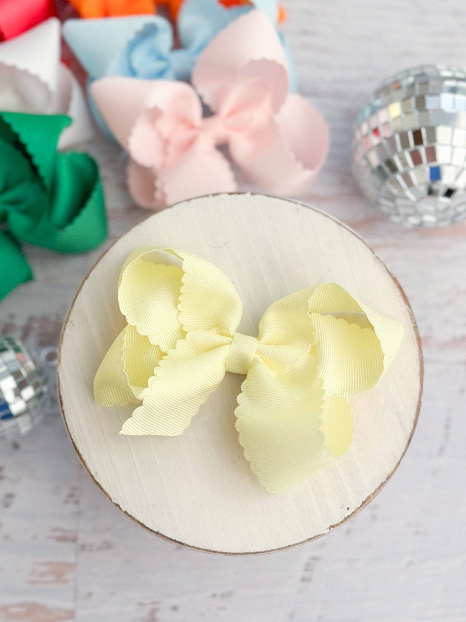 The Hair Bow Company - 4.5" Classic Scalloped Hair Bow | Clip or Headband