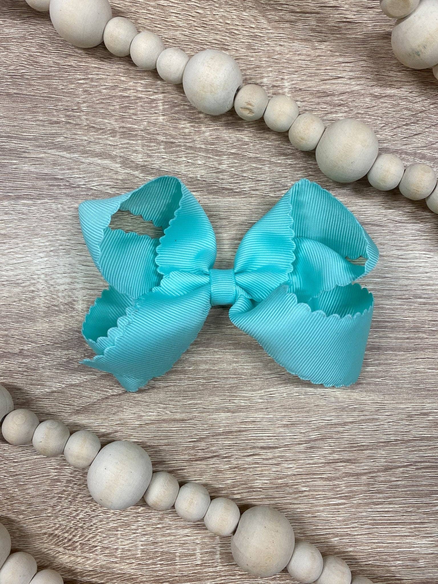 The Hair Bow Company - 4.5" Classic Scalloped Hair Bow | Clip or Headband